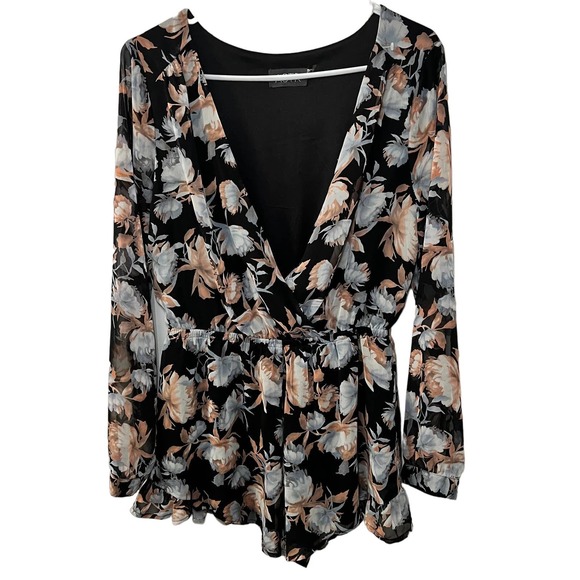 Astr Pants - Women's ASTR Floral Deep V Romper Size M